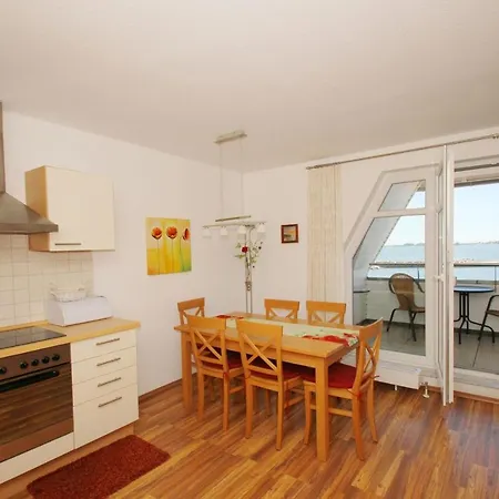 Hafennahe Mit Balkon Und Meerblick - Hafenhaeuser Wiek 17